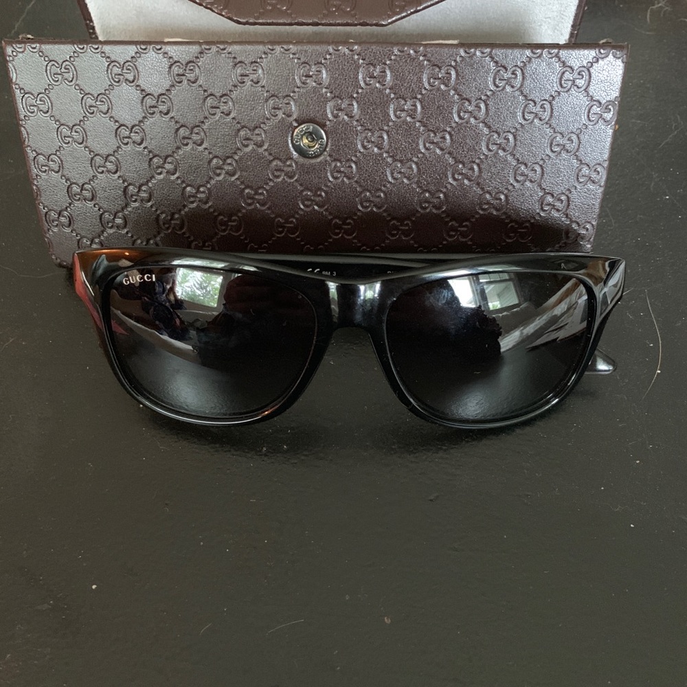 Gucci wayfarer sunglasses